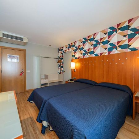 Hotel J. Balmes Vic Exterior foto