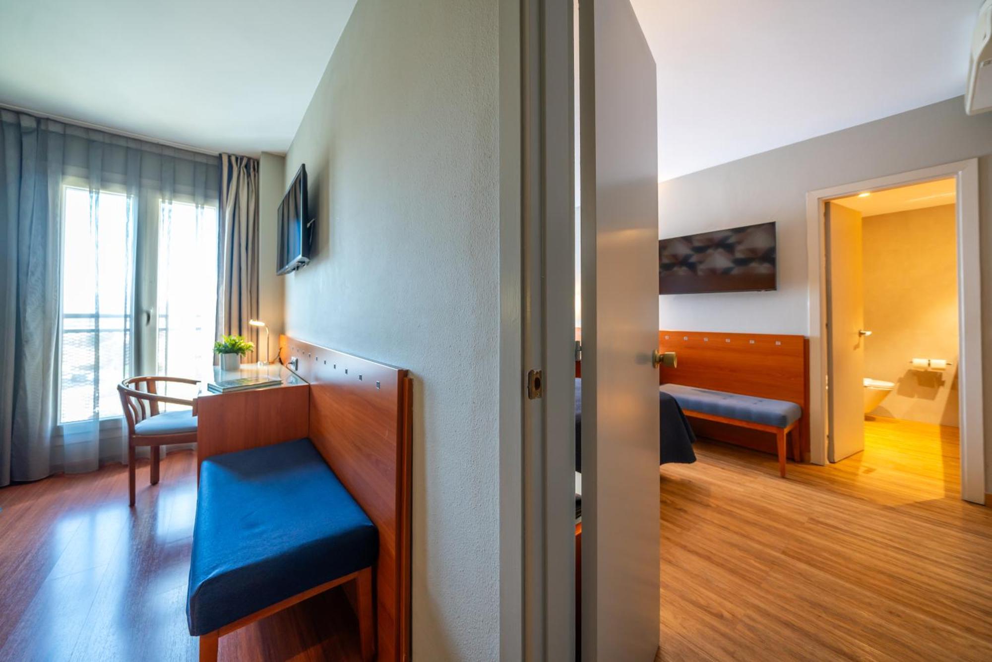 Hotel J. Balmes Vic Exterior foto