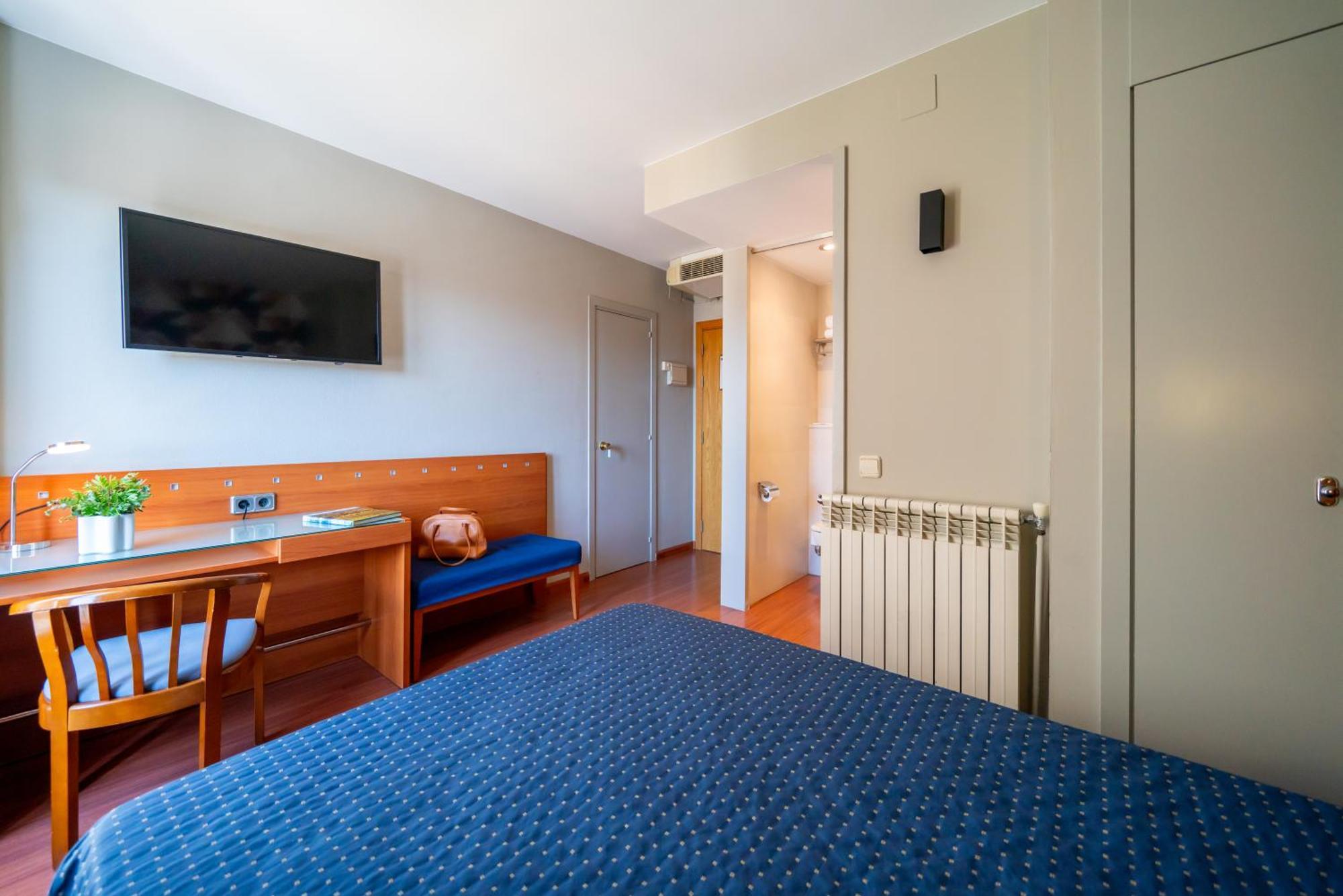 Hotel J. Balmes Vic Exterior foto
