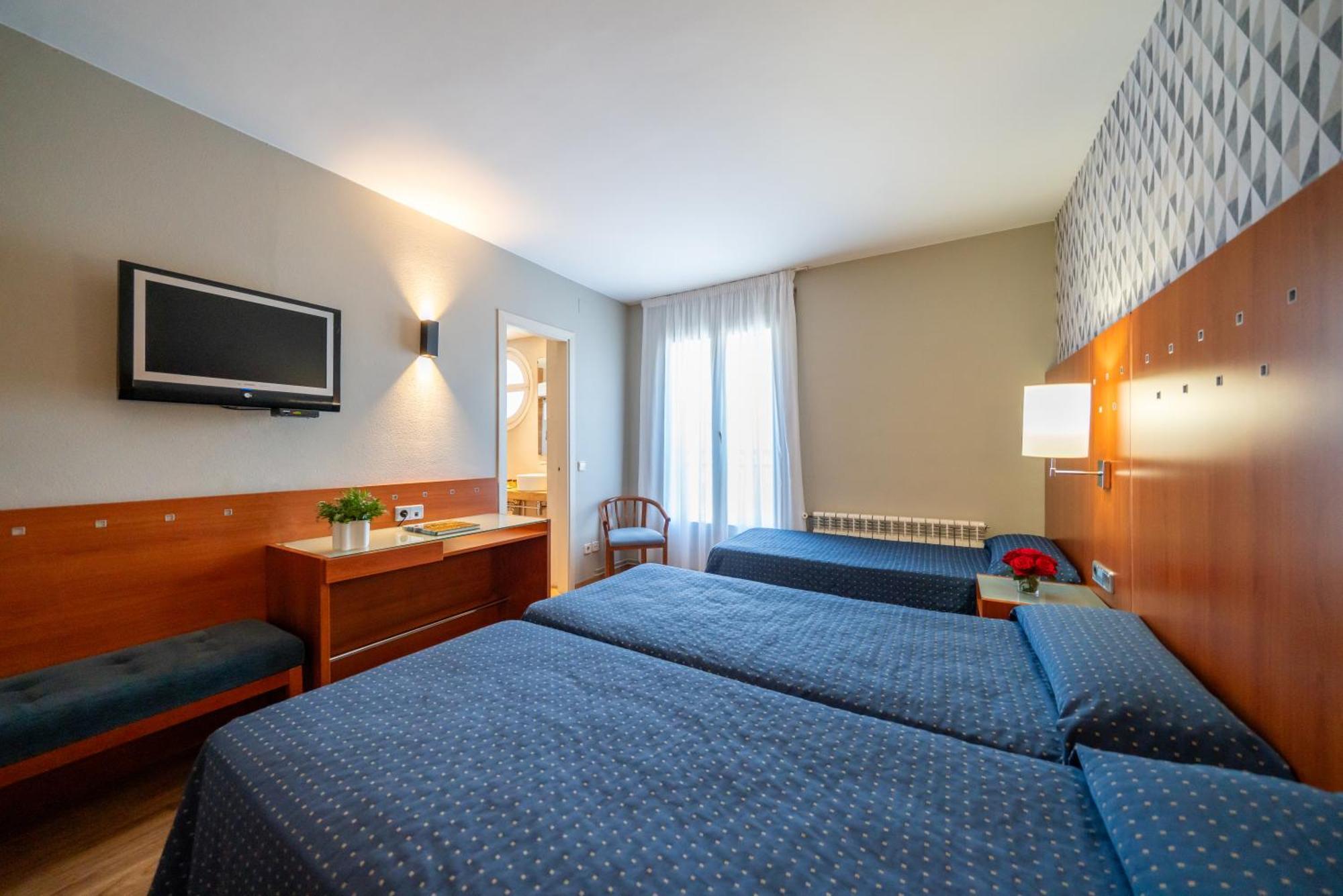 Hotel J. Balmes Vic Exterior foto