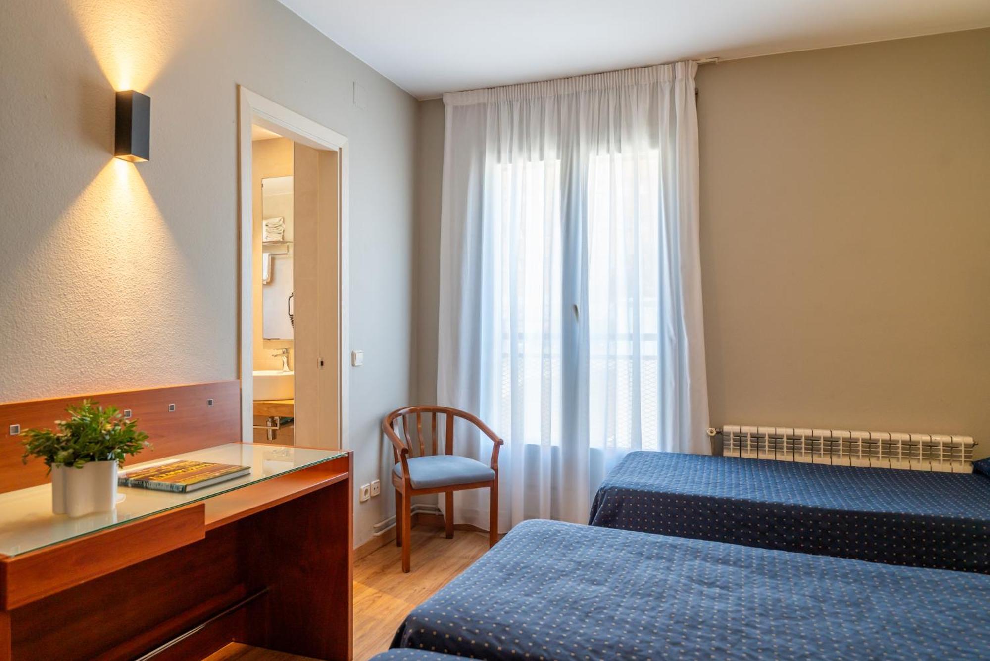 Hotel J. Balmes Vic Exterior foto