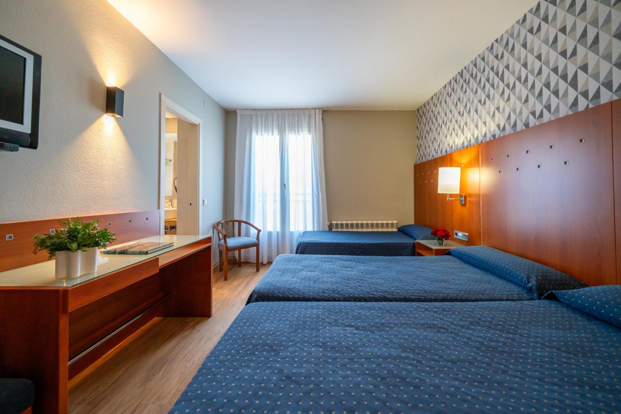Hotel J. Balmes Vic Exterior foto